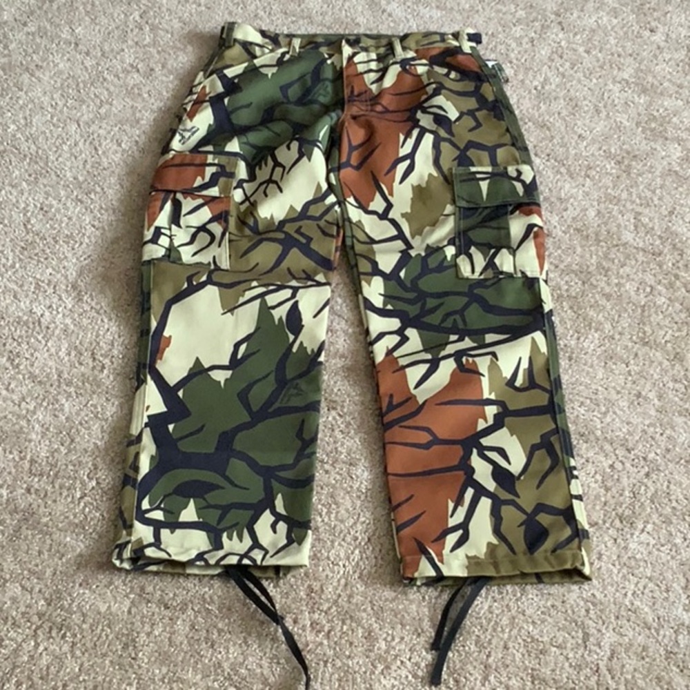 NWT Predator Spring Green Camouflage Pants